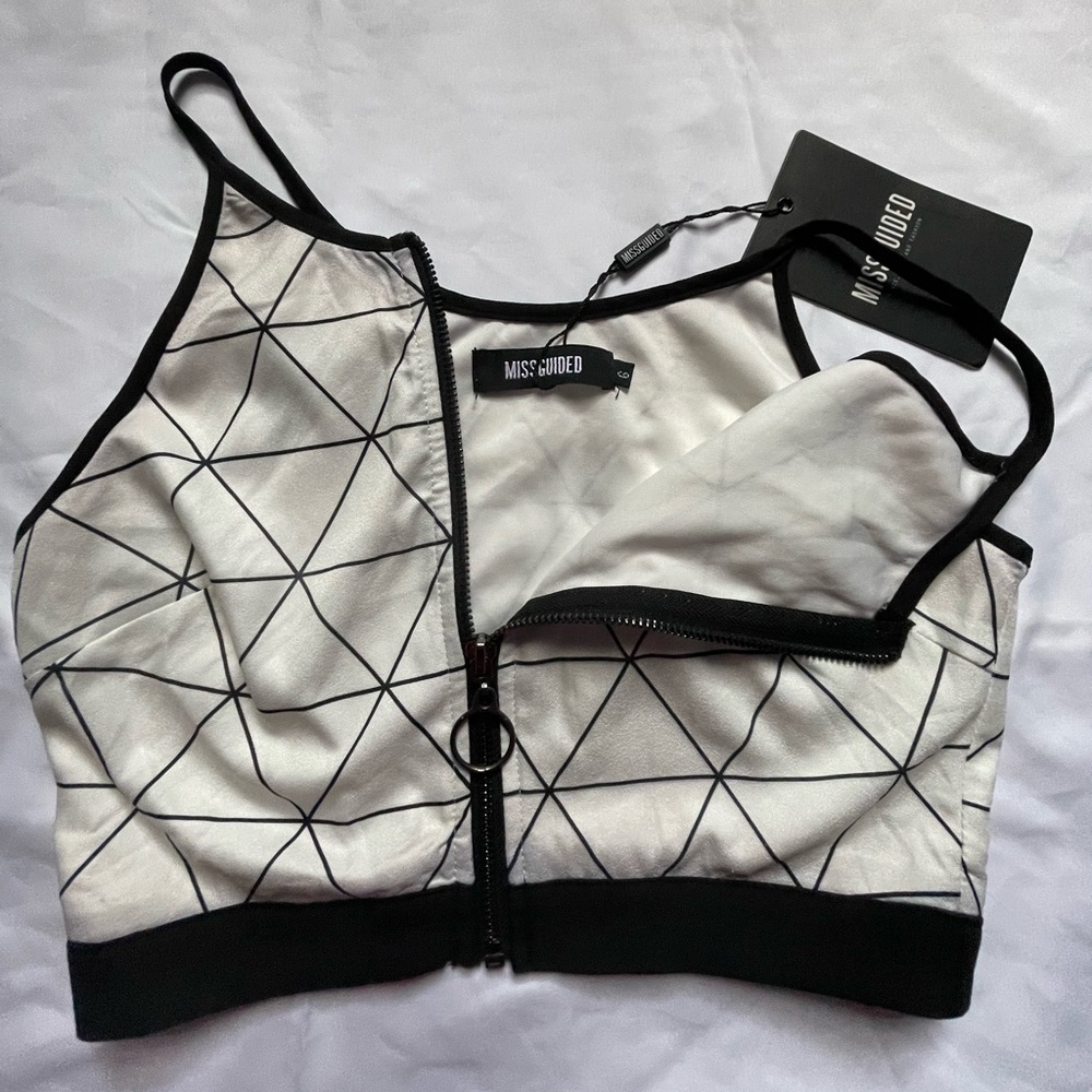Black and White Spaghetti Strap Geo Print Crop Top